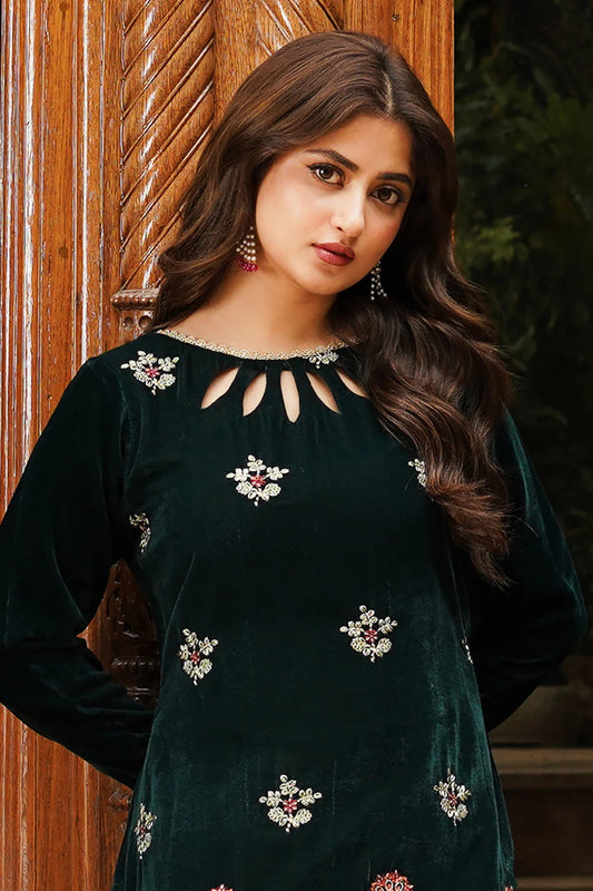 Rich Green Embroidered Velvet 2-Piece Set