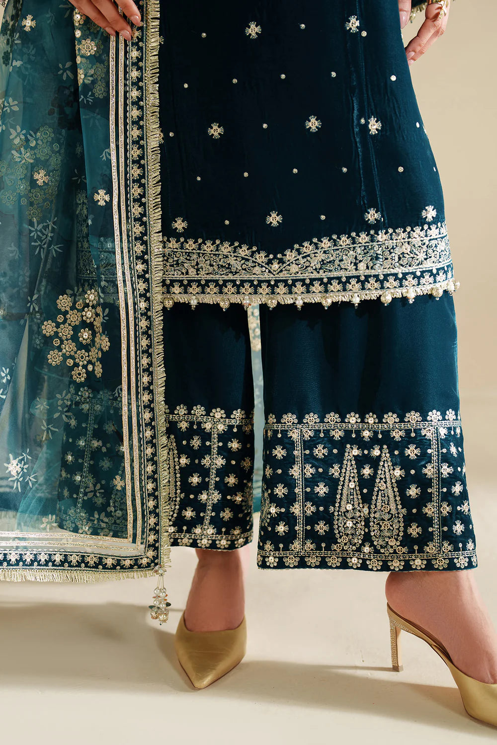 Embroidered Velvet Formal VVF D-2