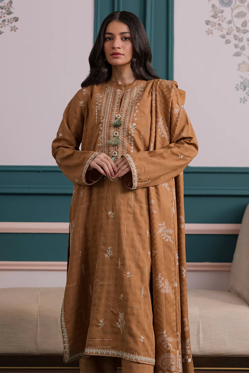Embroidered Khaddar 3-Piece Suit – Rich Brown