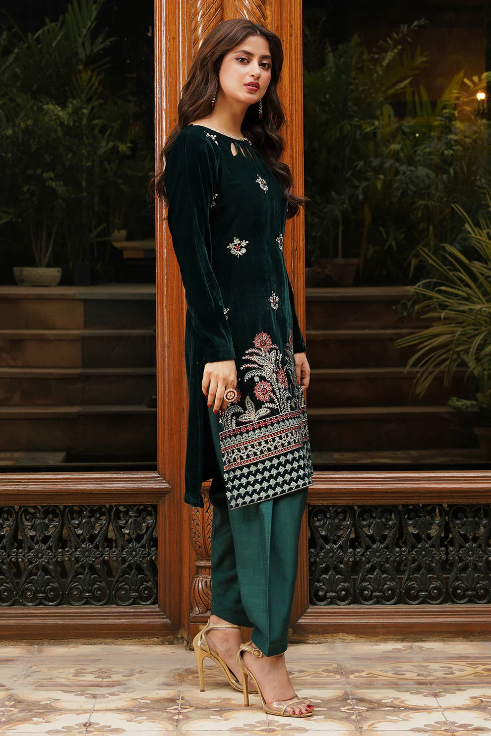 Rich Green Embroidered Velvet 2-Piece Set