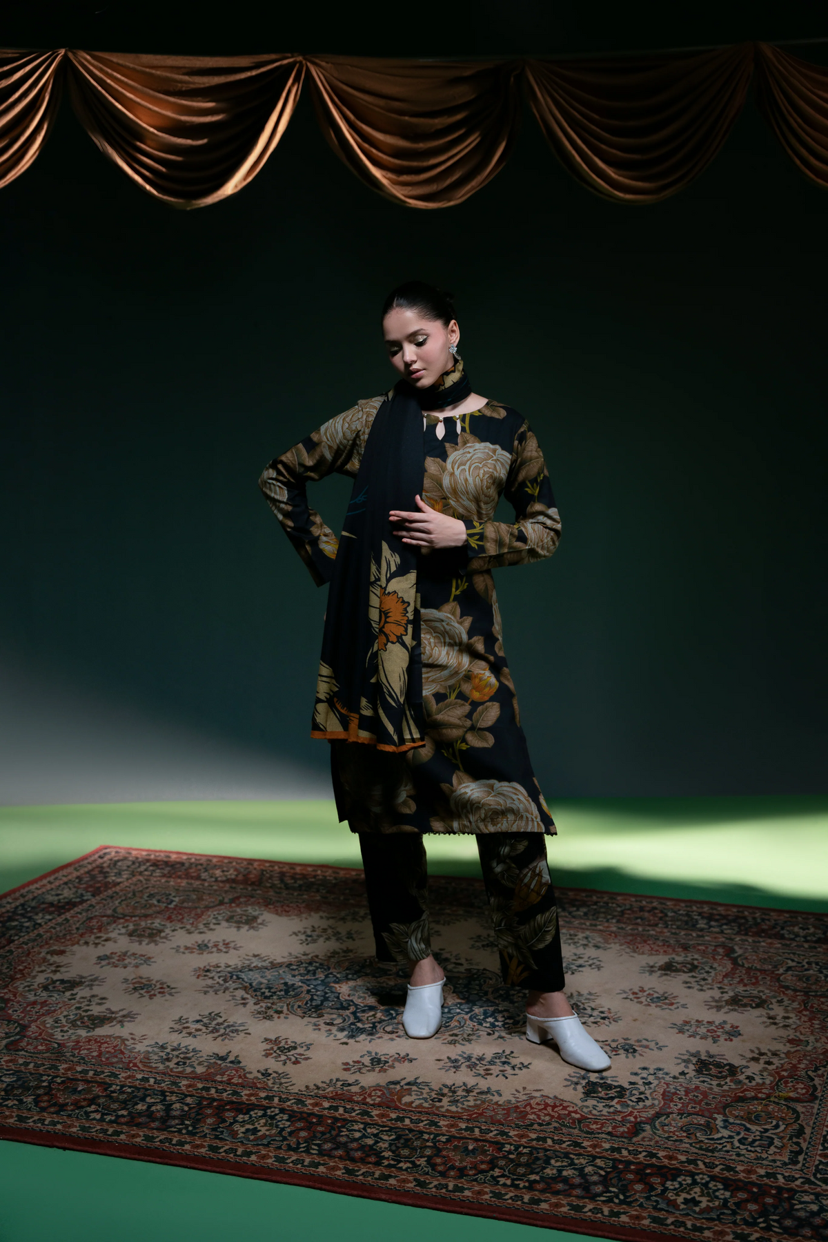 Printed Dhanak Suit 3pc