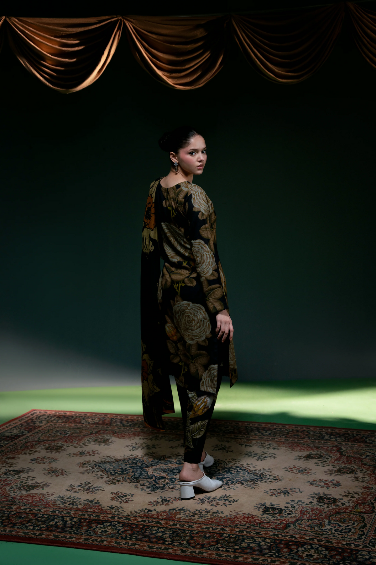 Printed Dhanak Suit 3pc